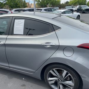 HYUNDAI ELANTRA LIMITED - 6