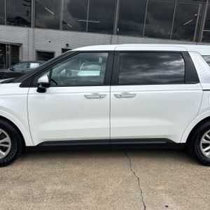 2023 KIA CARNIVAL LX — фото 4