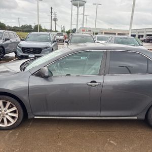 TOYOTA CAMRY - 4