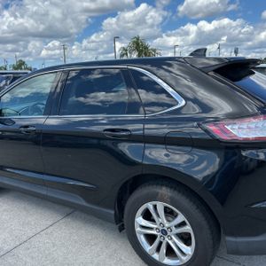 FORD EDGE SEL - 6
