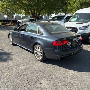 AUDI A4 2.0T PREMIUM - 4