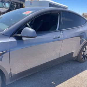 TESLA MODEL Y LONG RANGE - 4