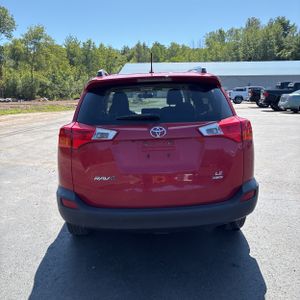 2015 Toyota RAV4 LE — фото 7