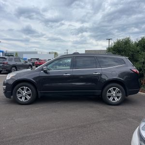 2015 Chevrolet TRAVERSE LT — фото 2