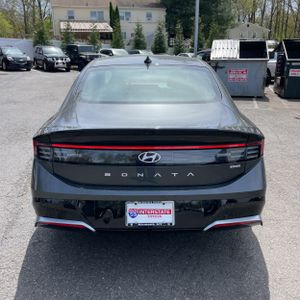 HYUNDAI SONATA HYBRID SEL - 7