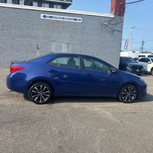 2017 Toyota COROLLA SE 照片 10