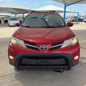 صورة 14 لـ 2014 Toyota RAV4 XLE