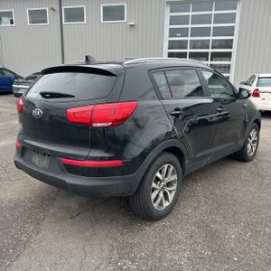 KIA SPORTAGE LX - 8