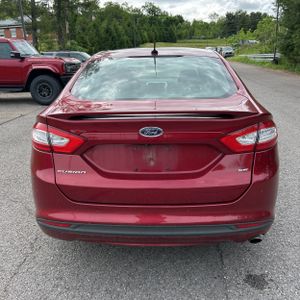 FORD FUSION SE - 7