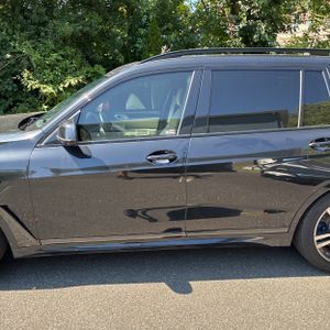 صورة 4 لـ 2021 BMW X7 M50I