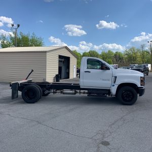 CHEVROLET SILVERADO - 10