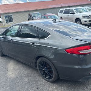 FORD FUSION SE - 6