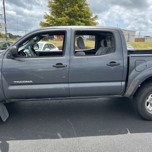 2010 Toyota TACOMA PRERUNNER V6 photo 4