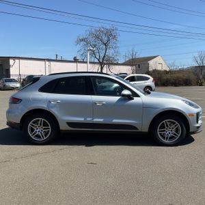 PORSCHE MACAN BASE - 10