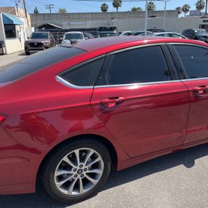 FORD FUSION SE - 8