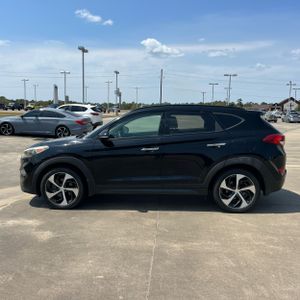 صورة 3 لـ 2016 Hyundai TUCSON LIMITED