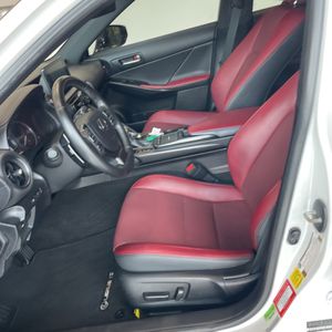 2024 Lexus IS 300 BASE — миниатюра 30