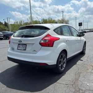 FORD FOCUS SE - 8