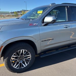 CHEVROLET SUBURBAN Z71 - 2