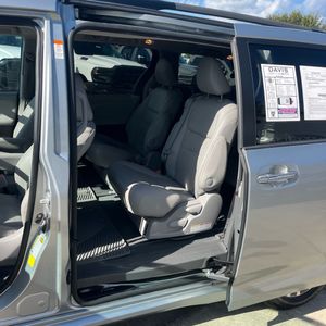 2020 Toyota SIENNA XLE 8-PASSENGER 照片 34