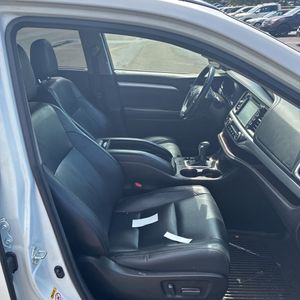 2017 Toyota HIGHLANDER XLE 照片 33