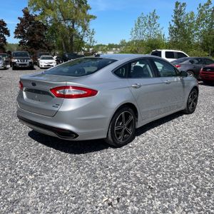 FORD FUSION SE - 8