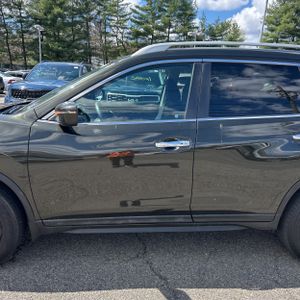NISSAN ROGUE SV - 4