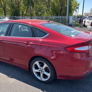 FORD FUSION SE - 6