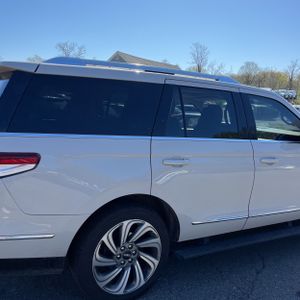 LINCOLN NAVIGATOR RESERVE - 9
