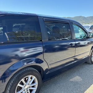DODGE GRAND CARAVAN SXT - 9
