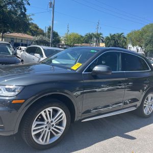 AUDI Q5 2.0T PREMIUM - 2