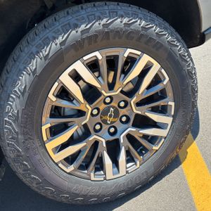 2025 Chevrolet TAHOE Z71 — миниатюра 20