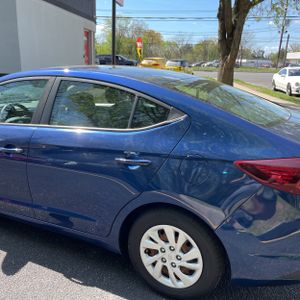 HYUNDAI ELANTRA SE - 6