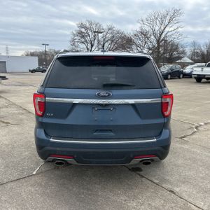 FORD EXPLORER XLT - 7
