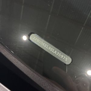 2025 Lamborghini URUS SE — миниатюра 54