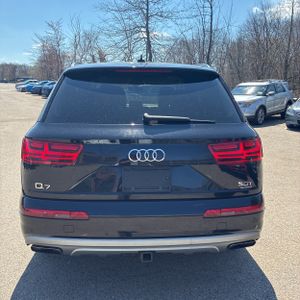 AUDI Q7 3.0T PREMIUM - 7