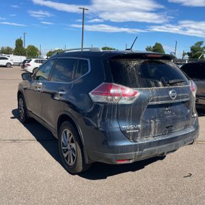 2015 Nissan ROGUE SL photo 4