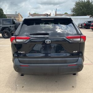 صورة 6 لـ 2022 Toyota RAV4 XLE PREMIUM