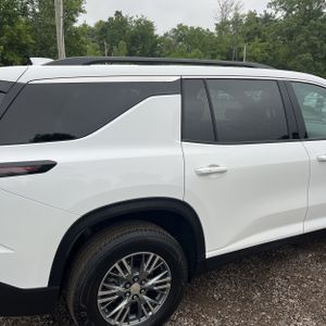2025 Chevrolet TRAVERSE LT 照片 9