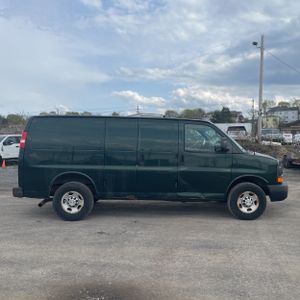 CHEVROLET EXPRESS 2500 - 10