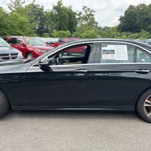 صورة 4 لـ 2021 Mercedes-BENZ E-CLASS