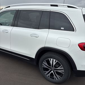 MERCEDES-BENZ GLB - 6