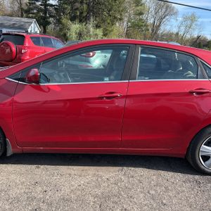 HYUNDAI ELANTRA GT BASE - 4