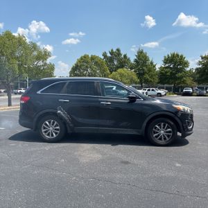 2017 KIA SORENTO LX — фото 10