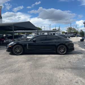 Porsche Panamera 4 - 3