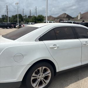 FORD TAURUS SEL - 9