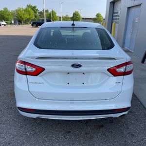 FORD FUSION SE - 6