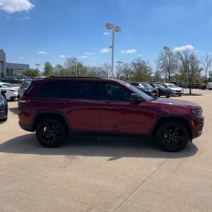 JEEP GRAND CHEROKEE ALTITUDE - 10