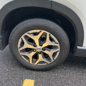 2024 Subaru FORESTER PREMIUM 缩略图 19
