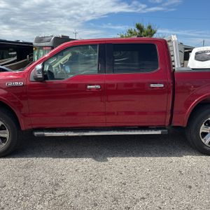 FORD F-150 LARIAT - 4
